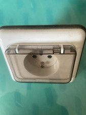 Legrand diplomat prise 2P+T