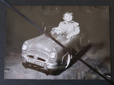 La 1° Voiture à Pedales en Plastique Photo Tirage d'Epoque VAP Legendé 1953