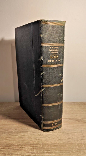 Ancien livre de droit - ancien,