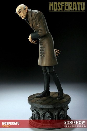 Nosferatu statue vampire - vampire,