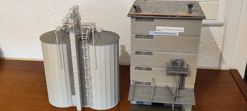 Maquettes montées - 1/87, –