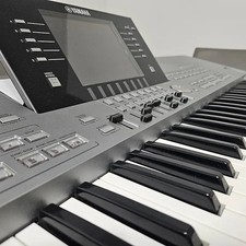 Yamaha tyros 5 76 key Professional keyboard