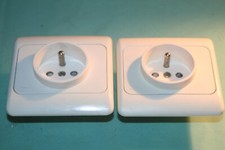 Niko lot de 2 prises 2P+t ivoire