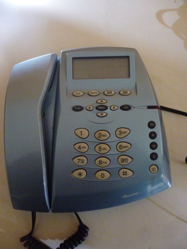 Ancien téléphone bleu - , à