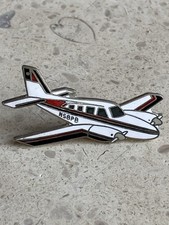 Pin’s Avion Beechcraft •