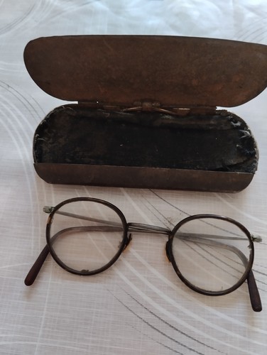 Paire lunettes anciennes en - paire,