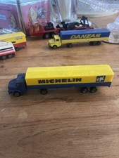 Ancienne Majorette Camion