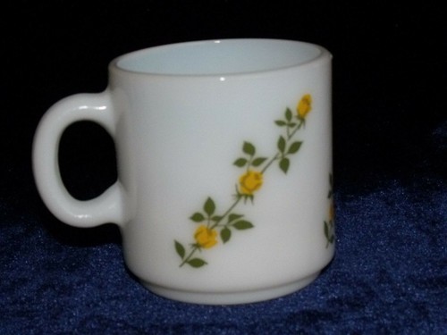 Vintage yellow roses milk - vintage,