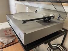 Audio: Audionote TT one Turntable With Arm One And iq1 Mm Cartridge