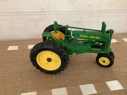 Tracteur john deere miniatures - john,