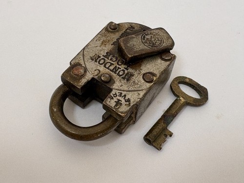 Ancien cadenas vintage - , en