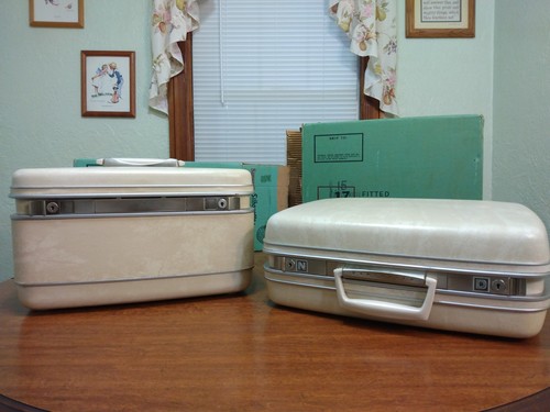 Vtg off white - white, samsonite