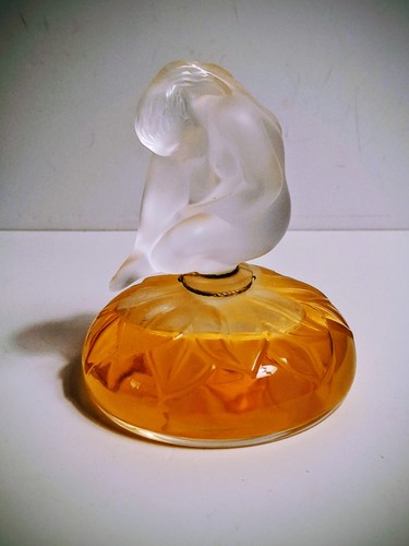 Lalique flacon factice - nu,,