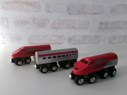 Train bois avec 2 - bois,