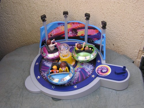 Playmobil manège soucoupes - :,