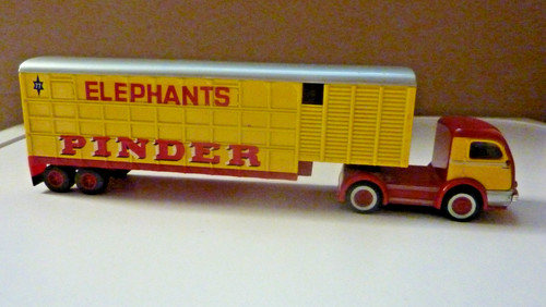 Cirque pinder camion panhard - cirque, +
