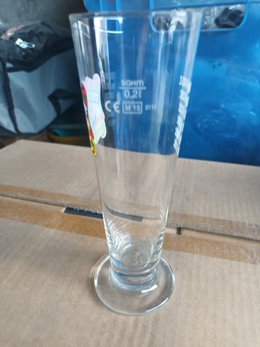 Lot jolis verres à - de,