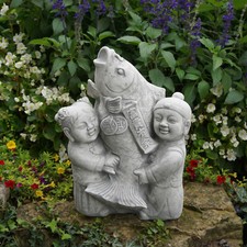 Jap. Enfants avec poisson koï figurine en pierre 43 cm 18 kg gris béton blanc...