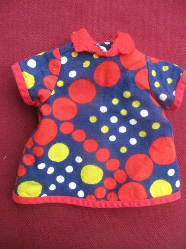Petite robe pour poupee - petite,