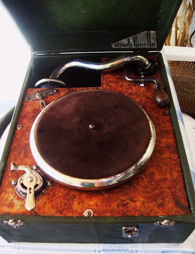 Petit phonographe - petit,
