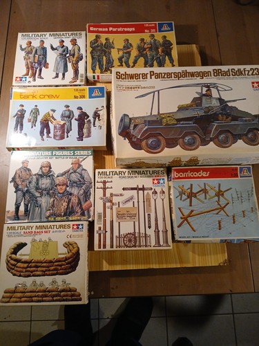 Lot maquettes armée - de,