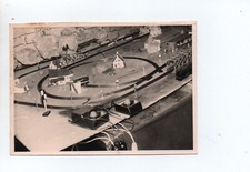 B539 Photo Originale vintage snapshot: Circuit train électrique