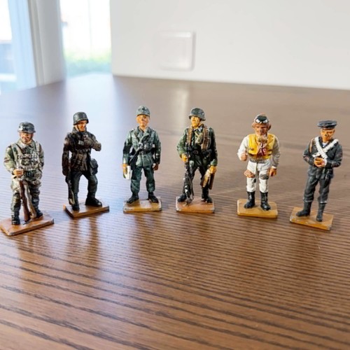 Lot figurines militaires del - lot,