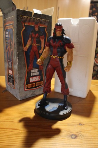 Statue thunderbird - thunderbird, (epervier)