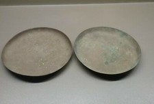 2 ANCIENS PLATEAUX EN LAITON
