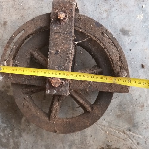 Ancienne poulie atelier usine - poulie,