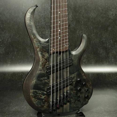 Guitare basse électrique