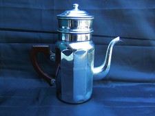 cafetière en cuivre chromé