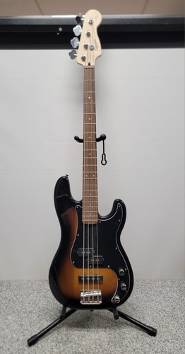 See details squier fender - squier,