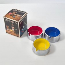 SUITE DE 3 CENDRIERS VINTAGE