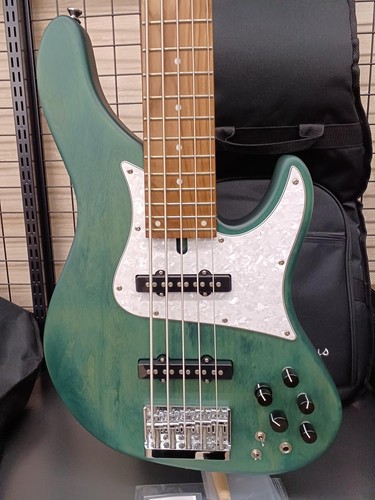 Guitare basse électrique