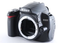 Near Mint Nikon D3000 10.2MP Digital SLR Camera Body Japan Express Shipping