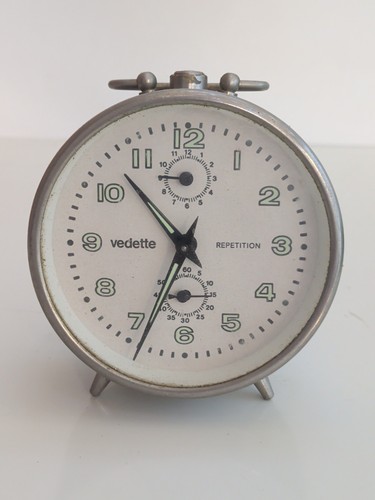 Réveil mécanique vedette - réveil,