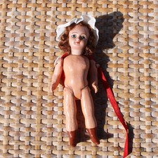 Ancienne petite poupée