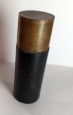 Étui ancien en cuir et laiton