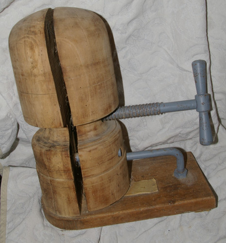 Ancienne forme chapeau à - à,