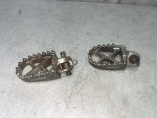 2014 ktm 125sx tusk footpegs