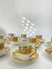 Service Ancien En Porcelaine