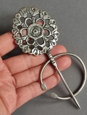 Ethnic-fibula jewelry in openwork silver engraved flower shape p:40.6g - 20th century