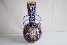 Vase ventru 2 anses en faïence de Gien décor Renaissance Italien fond bleu h. 26