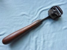 Ancien rabot grattoir de malle outil de layetier fabricant de caisses en bois