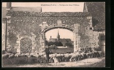 Old postcard Chatillon, Portico du vieux Chateau 