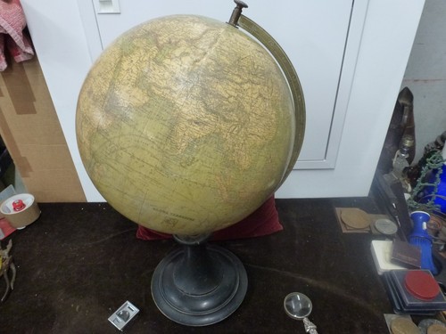 Important globe terrestre - globe,
