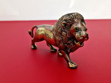 Sculpture de lion en bronze