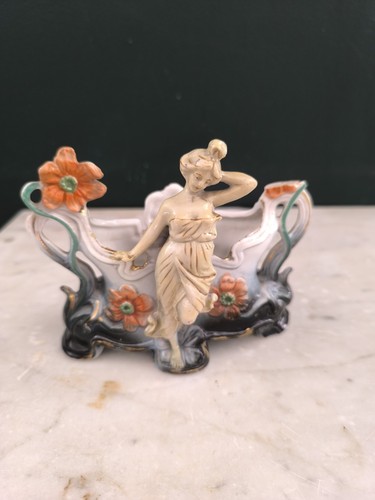 Magnifique petite jardinière - magnifique,