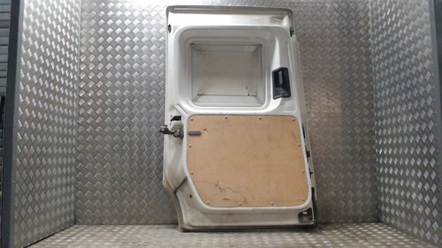 Porte laterale gauche
